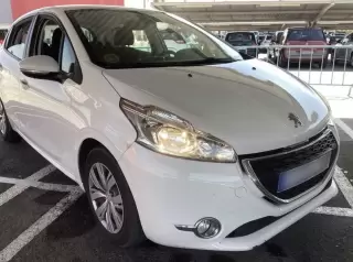 Peugeot 208 1.4 HDi Active — fotografia 1