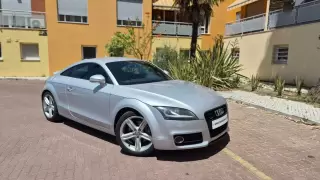 Audi TT Coupé 2.0 TDI quattro — fotografia 1