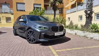 BMW M135i xDrive — fotografia 1