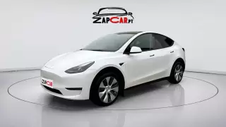 Tesla Model Y Rwd — fotografia 1