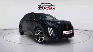 Peugeot e-2008 54 kWh GT — fotografia 1