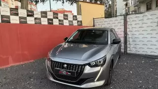 Peugeot 208 1.2 PureTech GT — fotografia 1