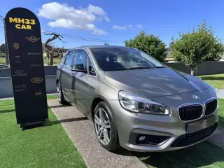 BMW 218 Active Tourer d Line Sport — fotografia 1