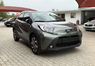 Toyota Aygo X 1.0 Play CVT — fotografia 1