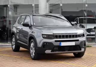 Jeep Avenger 1.2 GSE T3 Altitude — fotografia 1