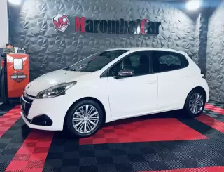 Peugeot 208 1.6 BlueHDi Allure — fotografia 1