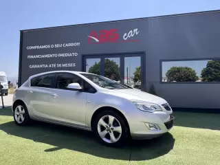 Opel Astra 1.4 Cosmo — fotografia 1