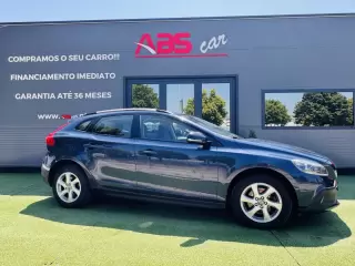 Volvo V40 Cross Country 1.6 D2 Summum — fotografia 1