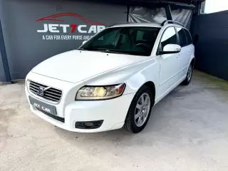Volvo V50 1.6 D Momentum — fotografia 1