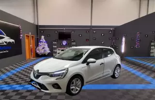 Renault Clio 1.6 E-Tech Intens — fotografia 1