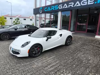 Alfa Romeo 4C Launch Edition n° 401/500 — fotografia 1