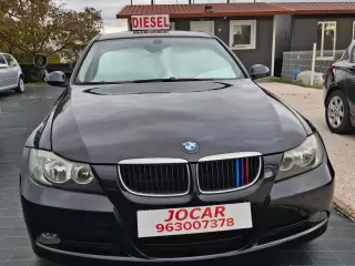 BMW 318 d Dynamic — fotografia 1
