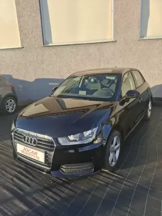 Audi A1 Sportback Tfsi Ultra Ambiente — fotografia 1