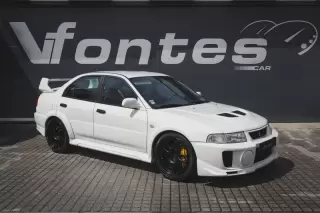 Mitsubishi Lancer EVOLUTION V — fotografia 1