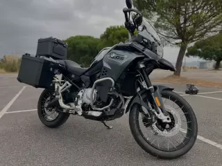 BMW F 850 GS Adventure TRIPLE BLACK — fotografia 1