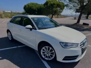 Audi A3 1.6 sportback — fotografia 1