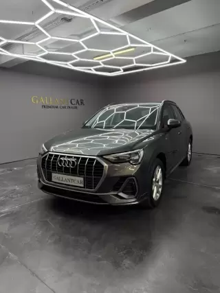 Audi Q3 45 TFSIe S line S tronic — fotografia 1