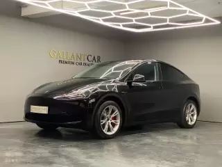 Tesla Model Y RWD — fotografia 1