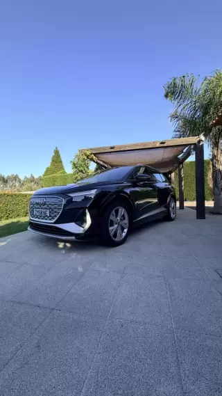 Audi Q4 e-tron 40 S-LINE — fotografia 1