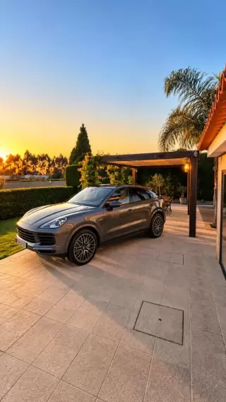Porsche Cayenne Coupé E-Hybrid Platinum Edition — fotografia 1