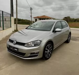 VW Golf 1.6 TDI BLUEMOTION DSG — fotografia 1