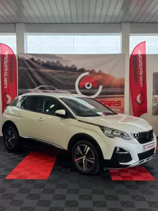 Peugeot 3008 PureTech 130 Stop & Start GPF EAT8 Allure Pack — fotografia 1