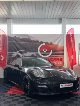 Porsche Panamera 3.0 V6 - PLATINUM EDITION — fotografia 1