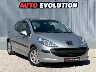 Peugeot 207 1.4 HDI Van — fotografia 1