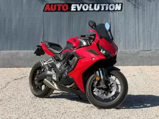 Honda CBR 650 R — fotografia 1