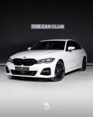BMW 330 e Pack M Auto — fotografia 1