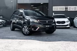Peugeot 5008 1.2 PureTech Allure Pack EAT8 — fotografia 1