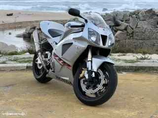 Honda VTR SP-01 — fotografia 1
