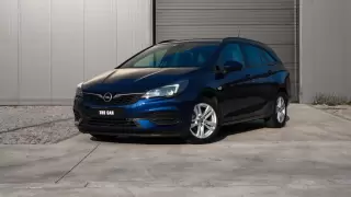 Opel Astra Sports Tourer 1.2 T Business Edition S/S — fotografia 1