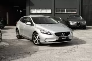 Volvo V40 1.6 D2 Kinetic Eco — fotografia 1