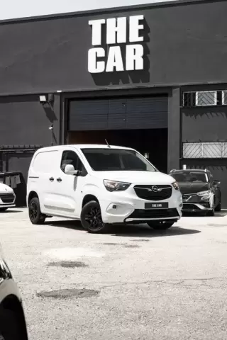 Opel Combo — fotografia 1