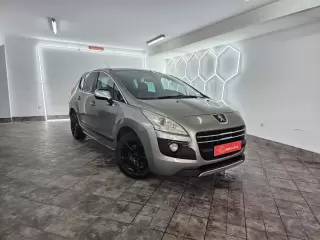 Peugeot 3008 2.0 HDi Hybrid4 88g — fotografia 1
