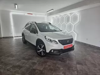 Peugeot 2008 1.2 PureTech GT Line EAT6 — fotografia 1