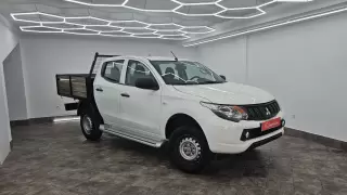 Mitsubishi 2.4 DI-D Invite 2WD — fotografia 1
