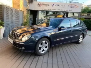 Mercedes-Benz 220 CDI — fotografia 1