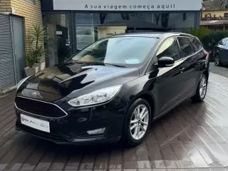 Ford Focus SW 1.0 EcoBoost TITANIUM — fotografia 1