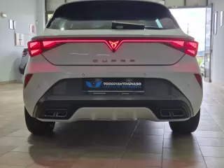 Cupra Leon 1.5 eTSI Tribe Edition DSG — fotografia 1