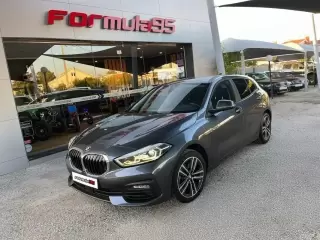 BMW 116 i Advantage — fotografia 1
