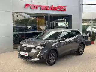 Peugeot 2008 1.2 PureTech Active Pack EAT8 — fotografia 1