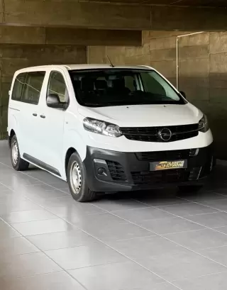 Opel Vivaro LIFE — fotografia 1