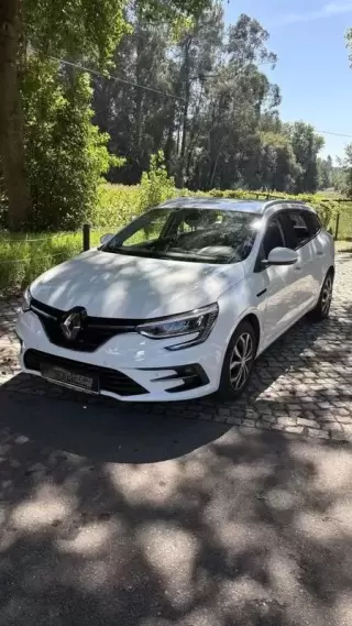 Renault Mégane 1.5 Blue dCi Equilibre — fotografia 1