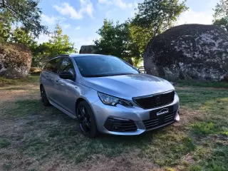 Peugeot 308 SW BlueHDi 130 EAT8 GT — fotografia 1