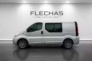 Renault Trafic 2.0 DCI 115cv 6 Lugares — fotografia 1