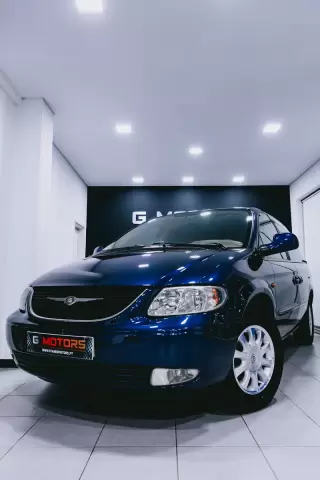 Chrysler Grand Voyager 2.5 CRD LX — fotografia 1
