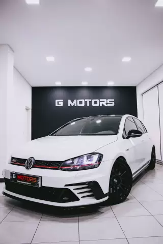 VW Golf 2.0 TSi GTi DSG — fotografia 1