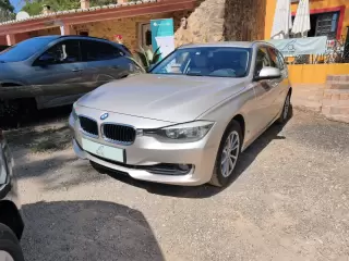 BMW 318 d Line Luxury — fotografia 1